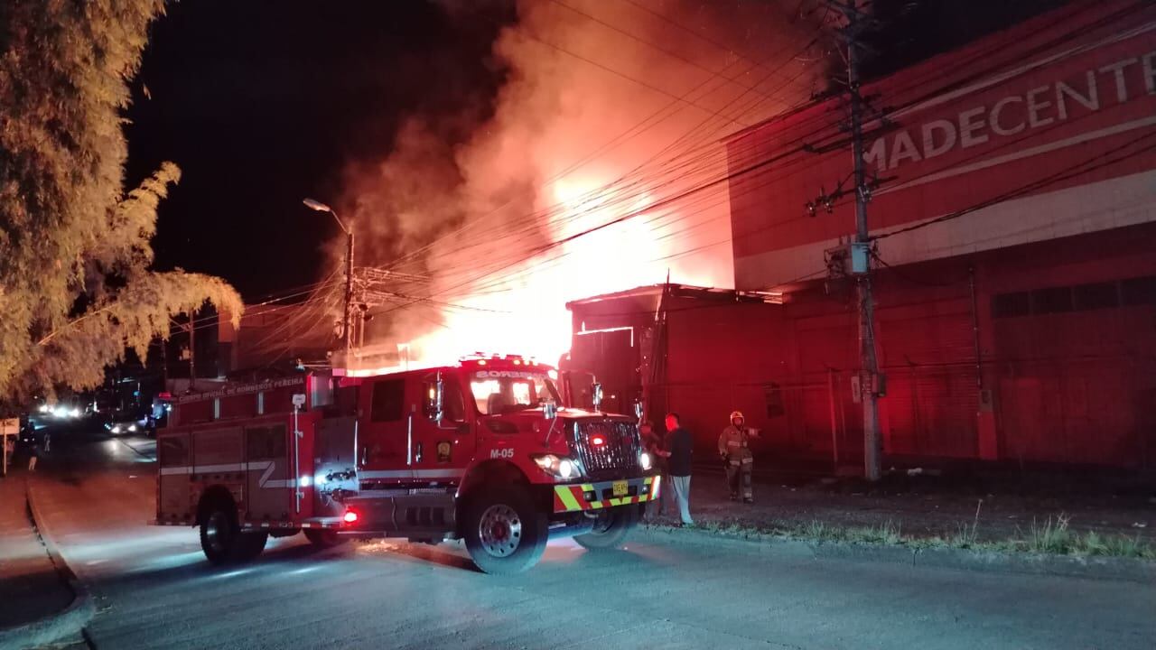 Incendio en Pereira (foto: redes sociales)