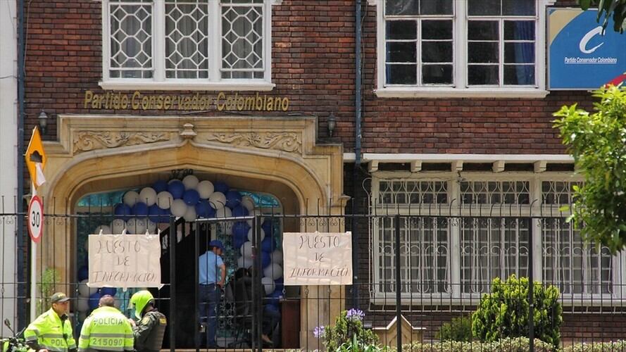 La W anticipó que al interior del Partido Conservador se estaba gestando un intento de golpe de estado contra Hernán Andrade. Foto: Colprensa