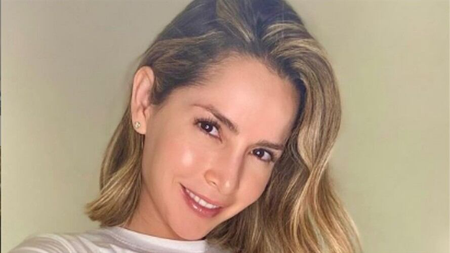 El bikini de infarto de Carmen Villalobos. Foto: Instagram: @cvillaloboss