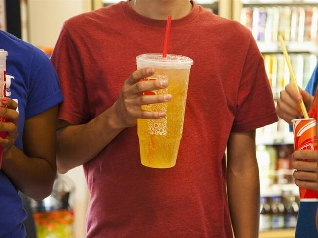 Colombianos estarían a favor del impuesto a las bebidas azucaradas, según Datexco