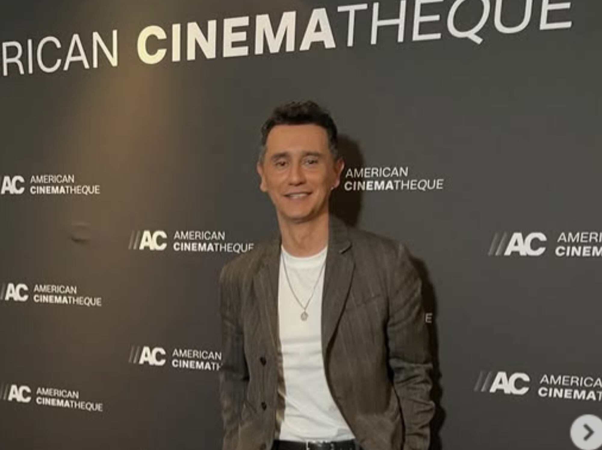 “No fue fácil, fue un reto para mí como actor”: Carlos Manuel Vesga por su papel en ‘Pluribus’