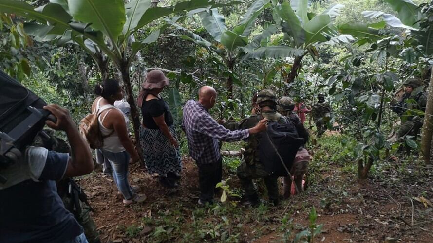 Una vez a salvo, fueron dejados a disposición de la Secretaría de Gobierno Municipal. Foto: Ejército Nacional