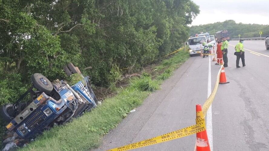 Foto: Cortesía Oficiales de Tránsito.