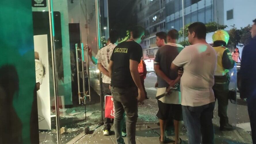 Disturbios en Bucaramanga durante manifestaciones. Foto: Redacción W Radio