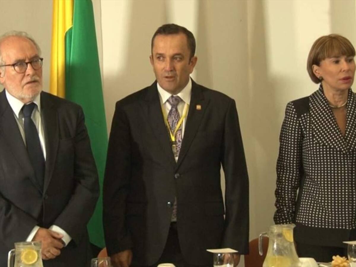 Ministra de Trabajo pide desarrollo de las marchas de forma pacífica