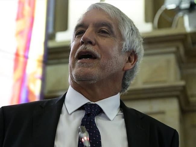 CNE frena la revocatoria de Peñalosa