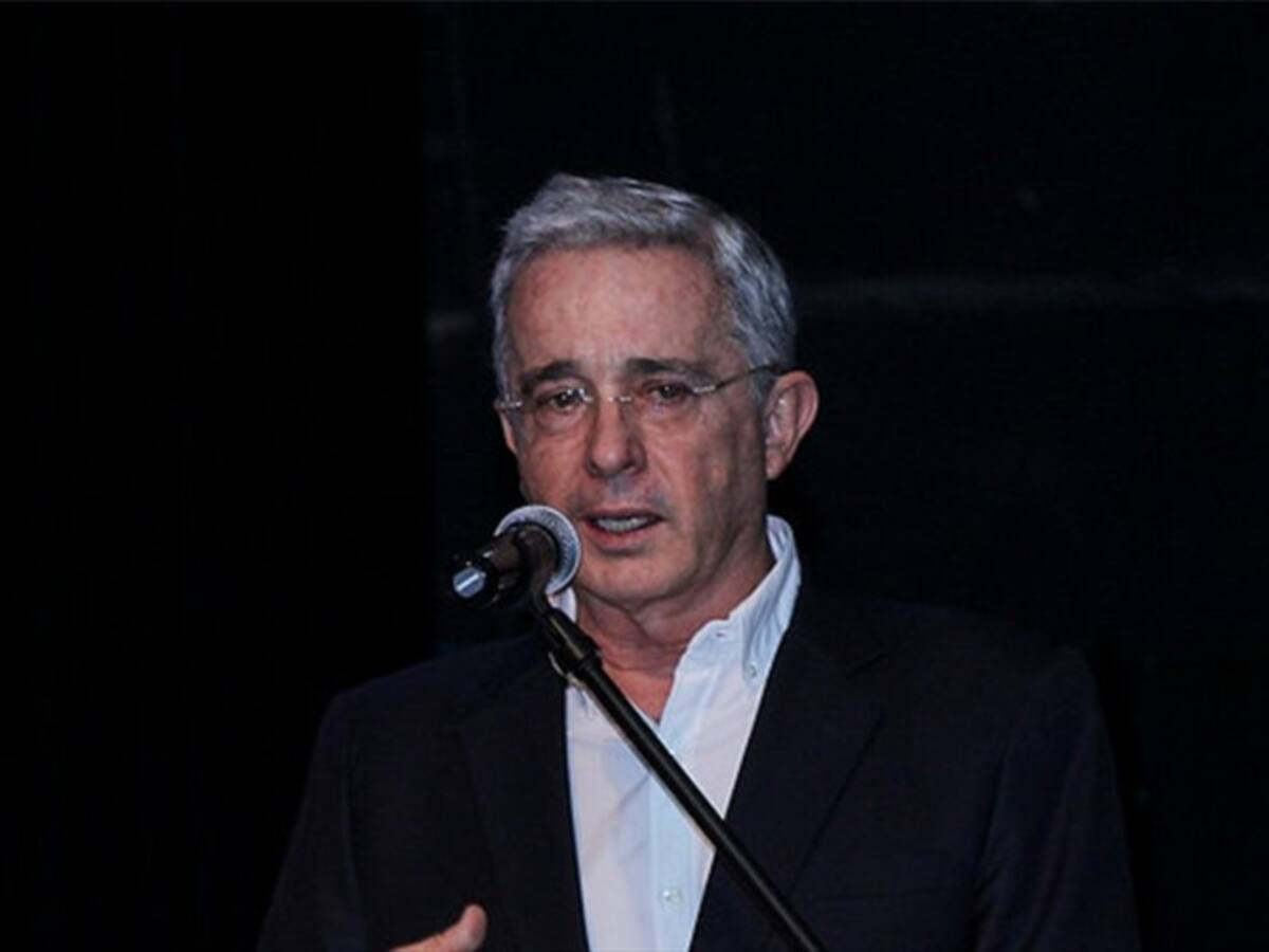 Álvaro Uribe es citado a Audiencia de Conciliación en la Corte Suprema