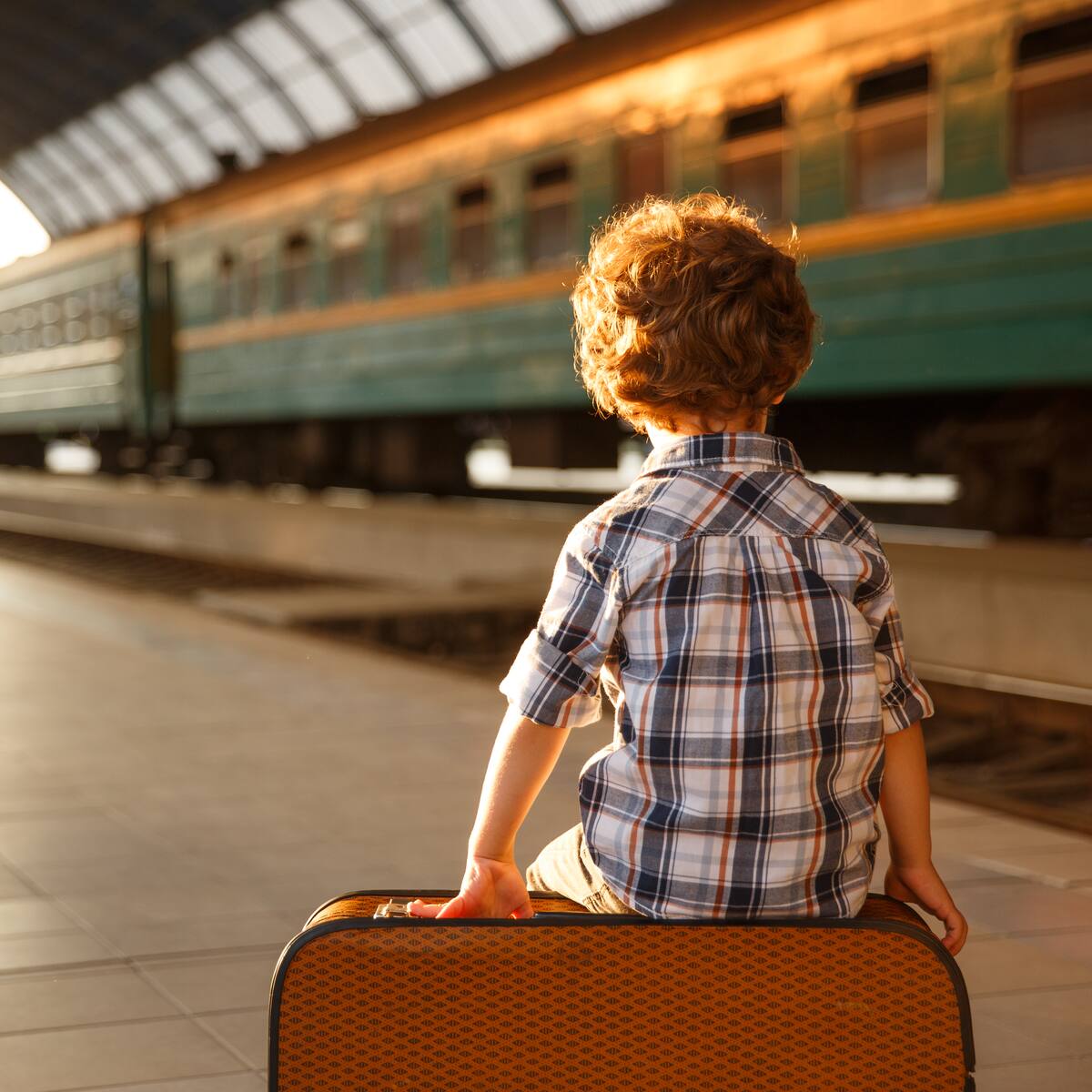 ¿Cuál es el correcto proceso para migrar con niños y ayudarlos en la adaptación al cambio?