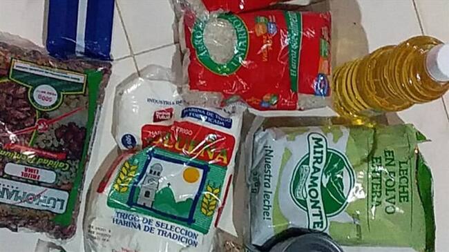 Los jóvenes manifestaron su inconformidad por el paquete que les entregaron este año . Foto: Cortesía