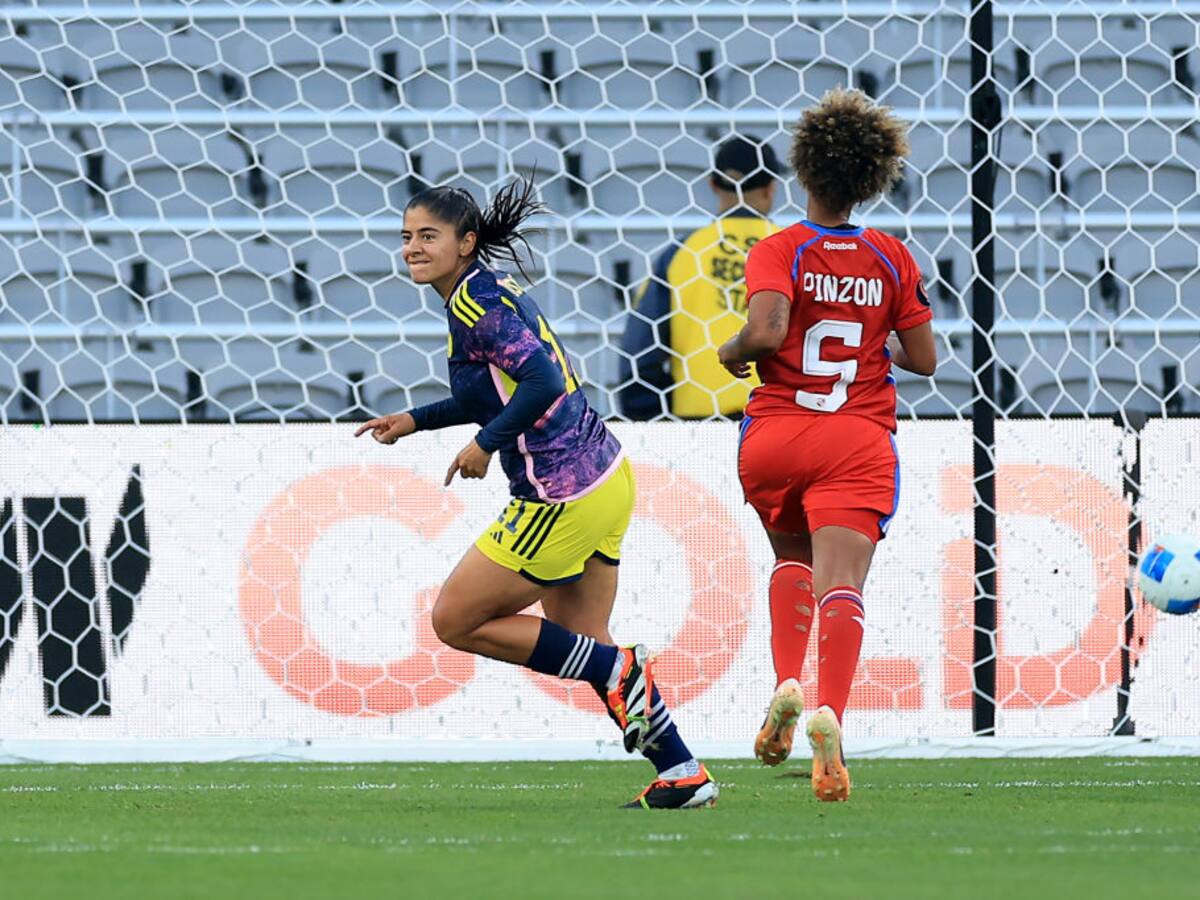 Selección Colombia goleó a Panamá 6-0 y lidera el grupo en la Copa Oro femenina