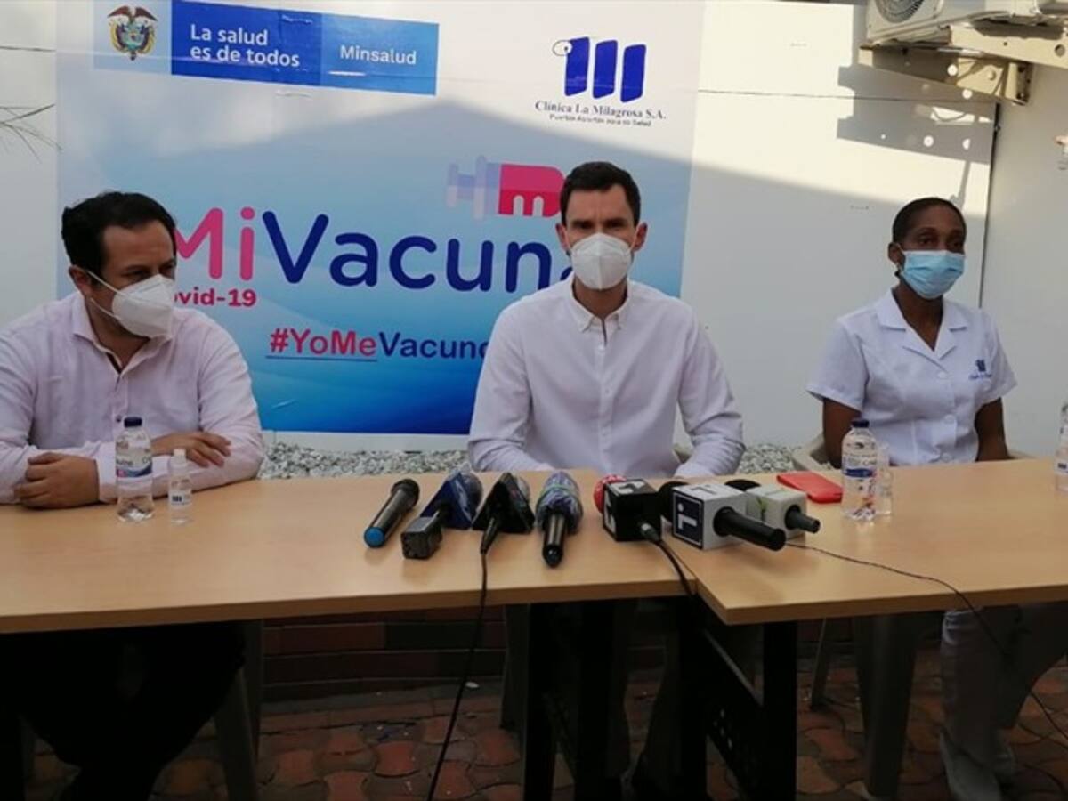 Diferencias políticas fueron evidentes en el inicio de la vacunación en Santa Marta