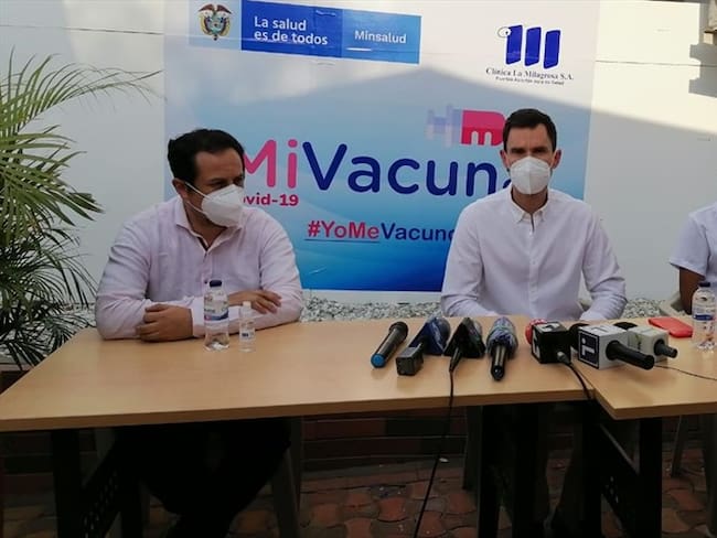 Marcadas diferencias políticas fueron evidentes en el inicio de la vacunación en Santa Marta. Foto: W Radio