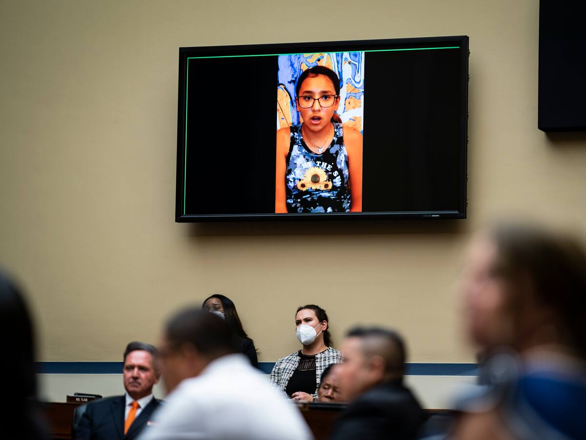 “Quiero seguridad”, pide al Congreso de EE.UU. una niña del tiroteo de Texas