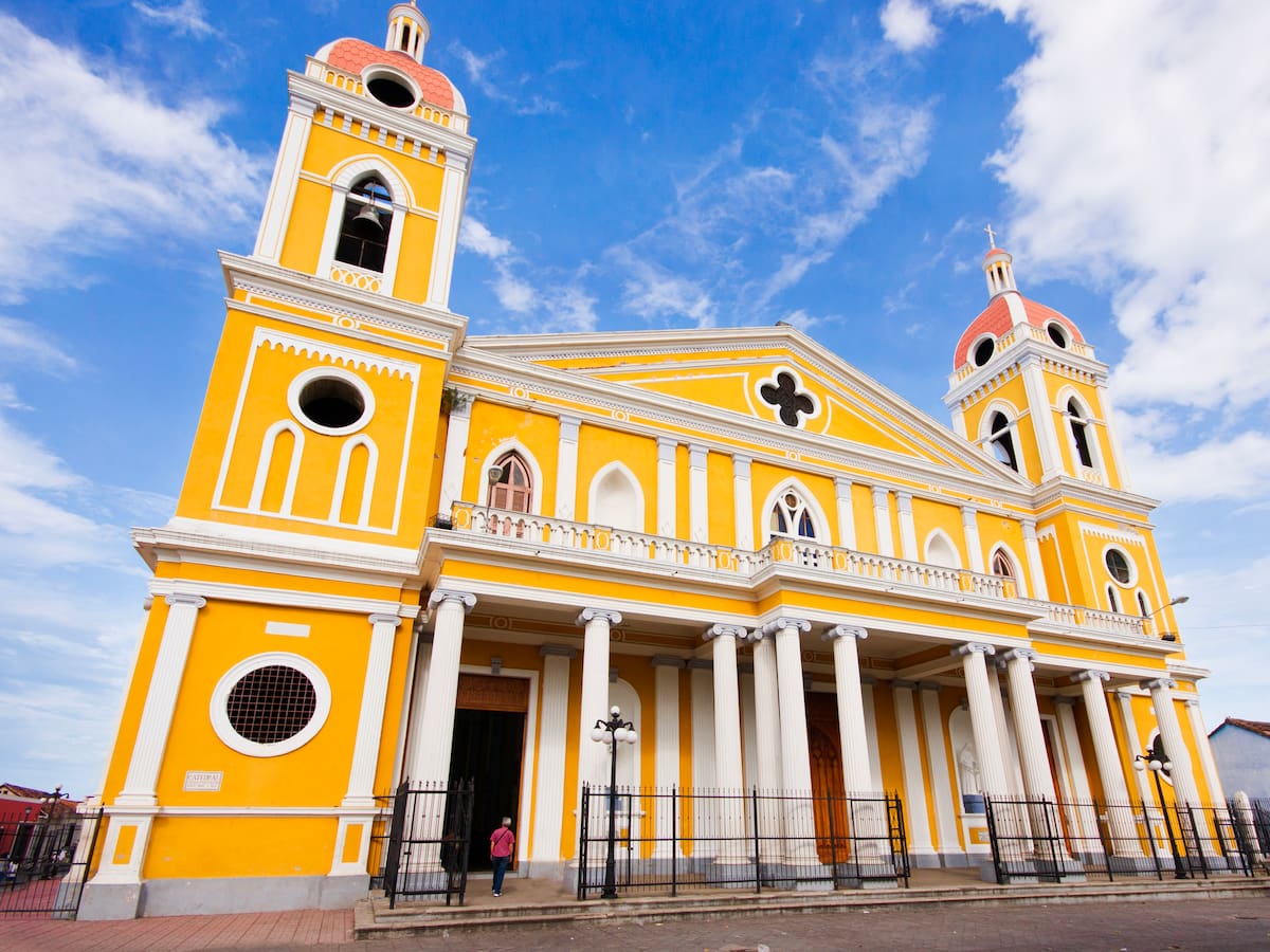 Nicaragua obligará a iglesias a pagar impuestos y cierra 151 ONG