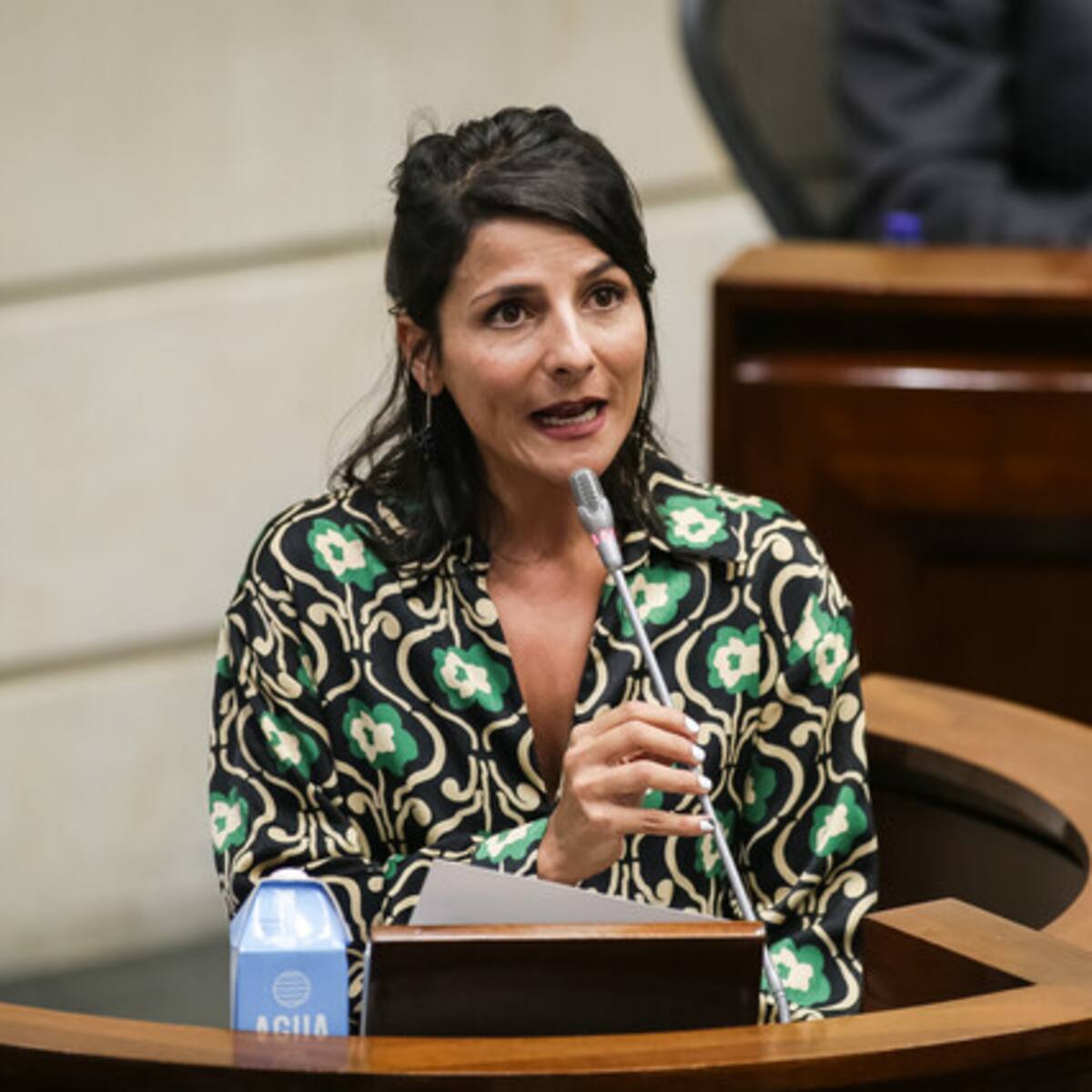 Irene Vélez dejaría su cargo de cónsul general en Reino Unido y regresará a Colombia