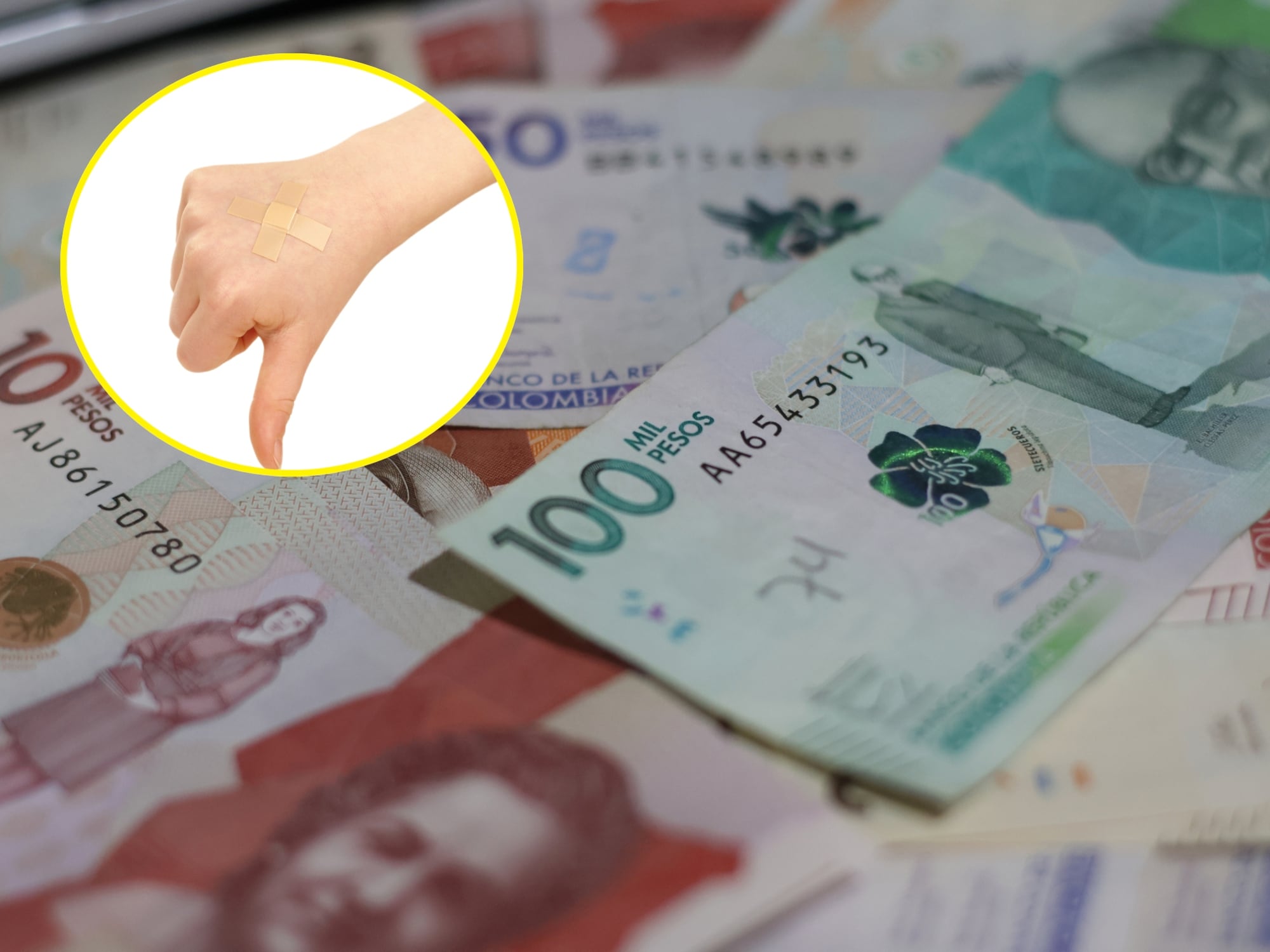 Imagen de referencia de dinero colombiano. I Foto: Getty images. Imagen de referencia de un dedo pulgar. I Foto: Getty Imagues.