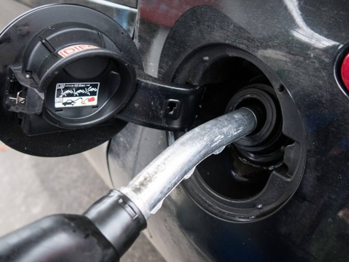 Gobierno busca importar combustibles de Ecuador por contingencia en vía Panamericana