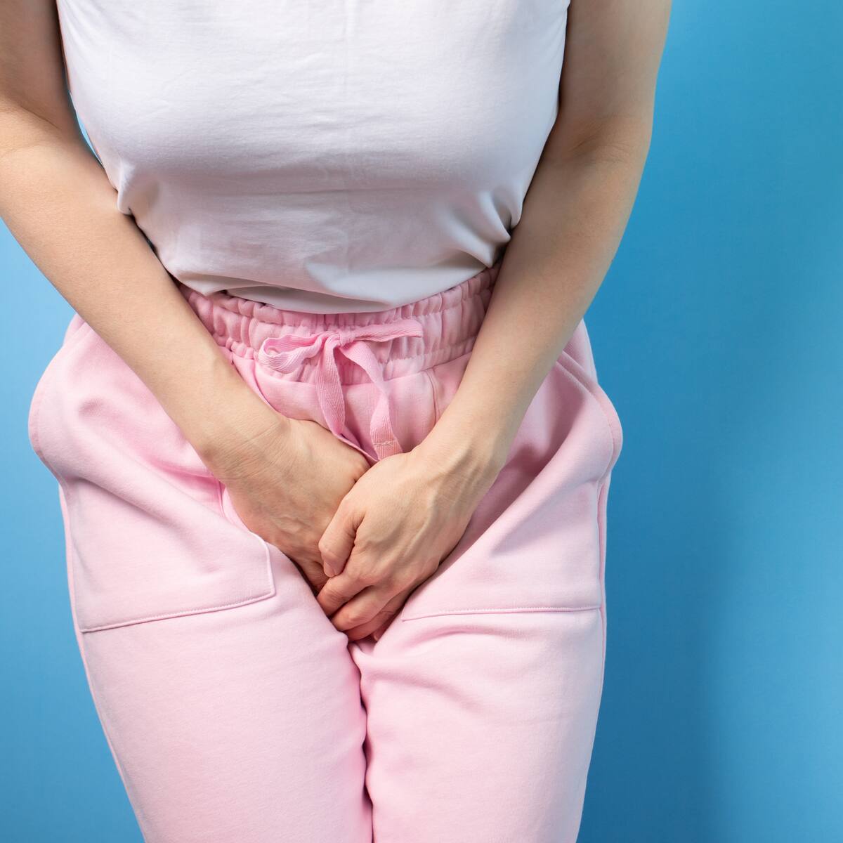 ¿Sufre de cistitis? Estos son los síntomas y las razones por las que siente más ganas de orinar