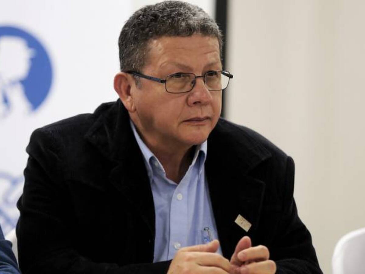 JEP imputó al senador Pablo Catatumbo por exterminio, violación y esclavitud sexual