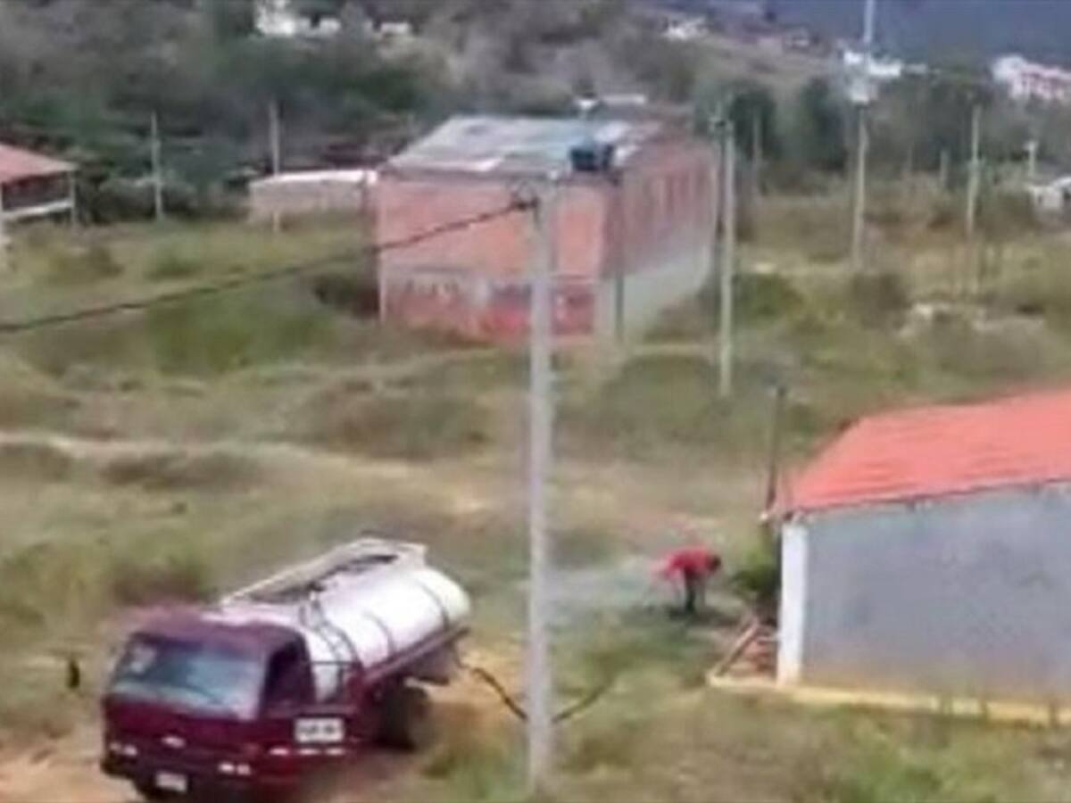 Presuntas irregularidades en urbanización en Curiti, Santander