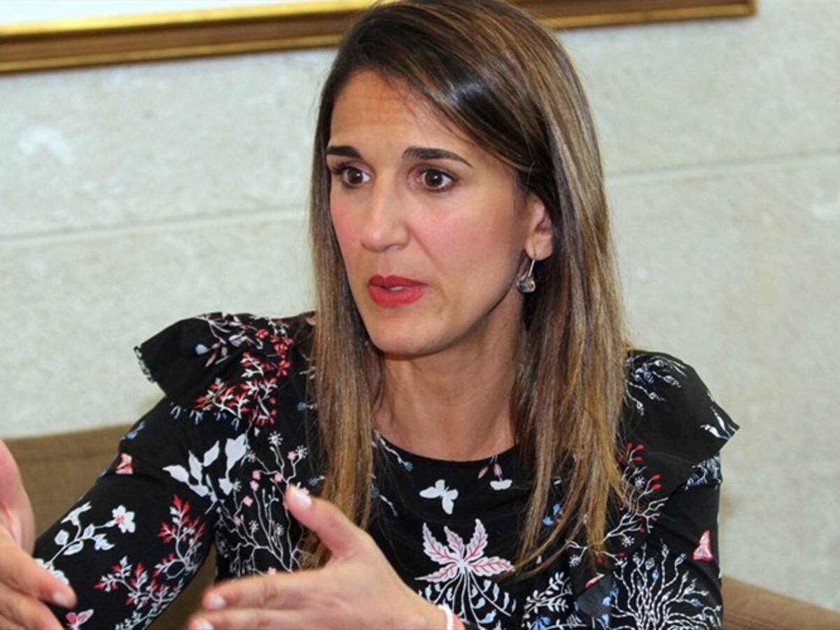 No vamos a desamparar a las universidades públicas: ministra de Educación