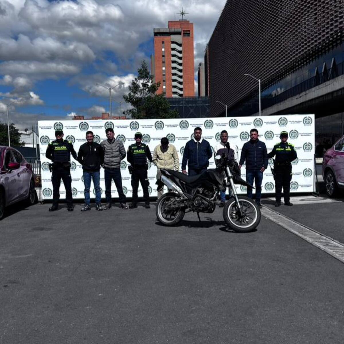 Capturan a ladrones de carros en Bogotá: en el último mes habían robado siete automotores