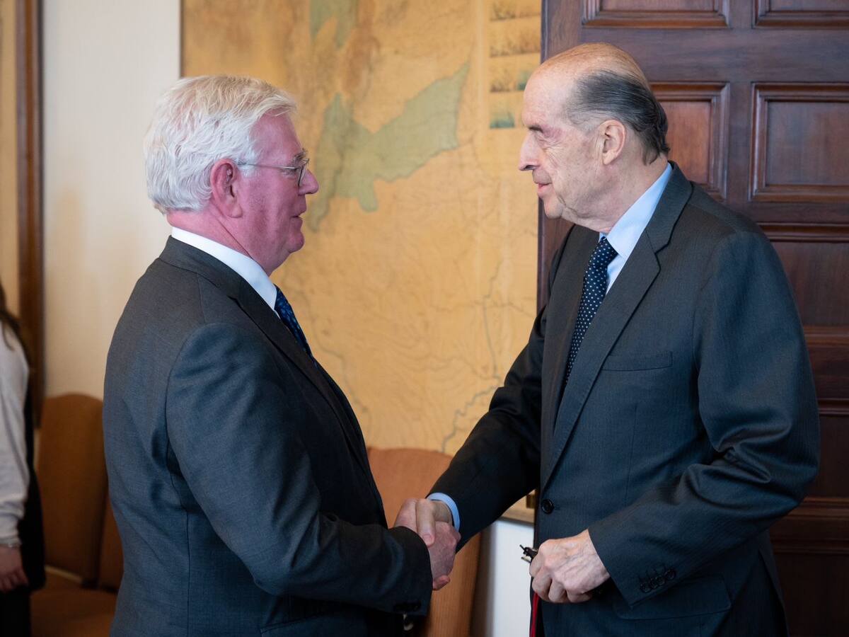 Paz total: el tema entre el canciller Leyva y Eamon Gilmore