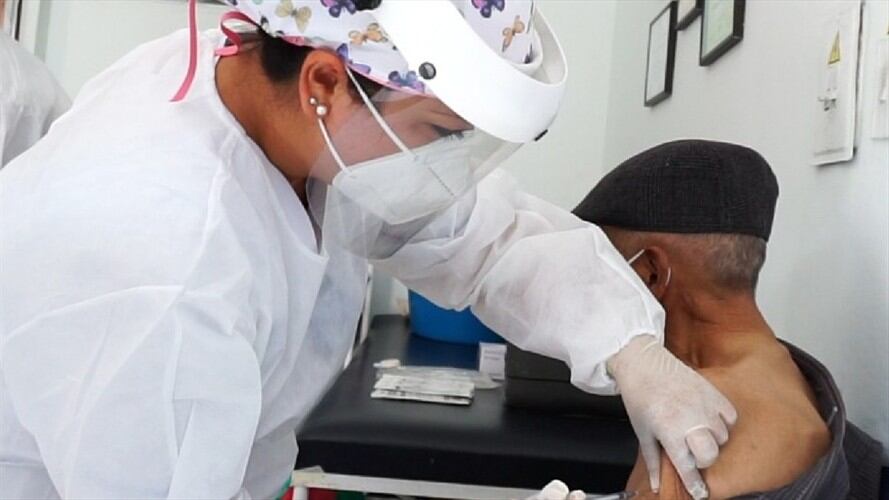VACUNAS SANTANDER. Foto: Alcaldía de Piedecuesta.