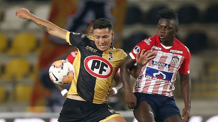 Memes no perdonaron al Junior tras ser eliminado de Copa Sudamericana . Foto: JAVIER TORRES/AFP via Getty Images