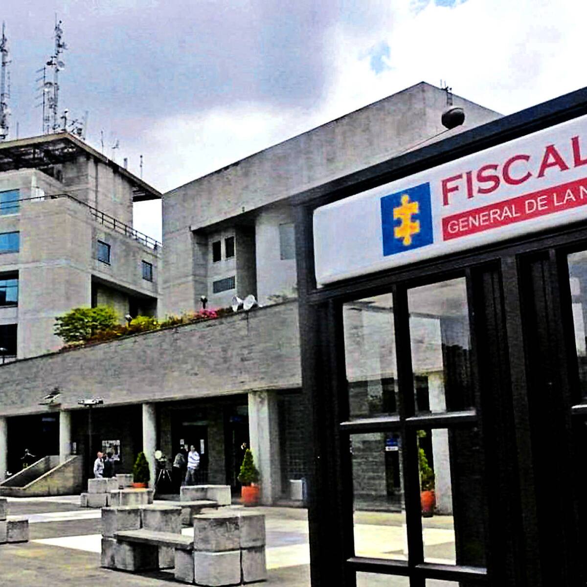 ¿Fiscalía puede seguir pidiendo preclusiones para Álvaro Uribe?