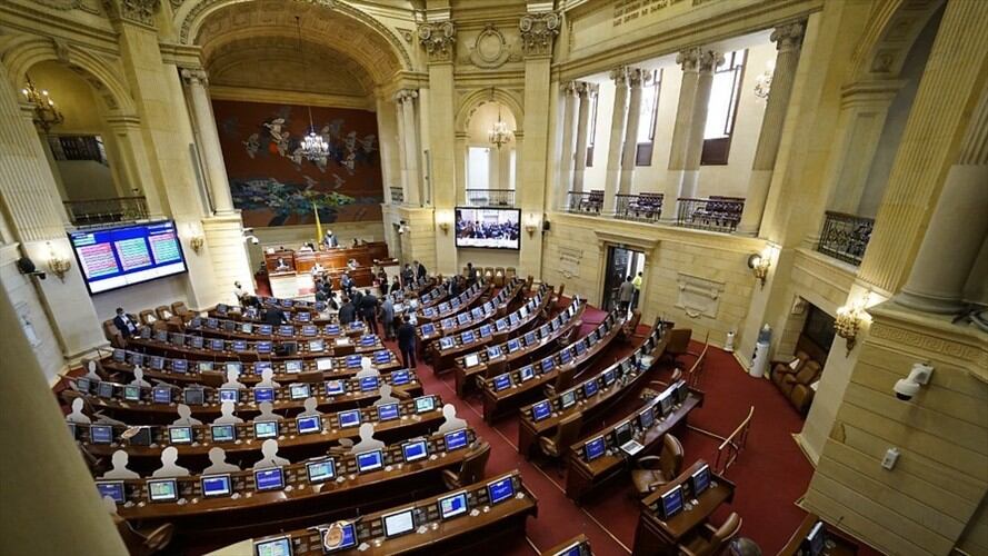 Nueve senadores y representantes a la Cámara de varios partidos políticos viajaron entre el 25 y 28 de marzo a México para una reunión. Foto: Colprensa / CONGRESO DE LA REPÚBLICA