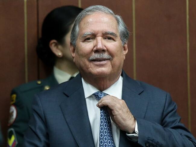 Es importante la fumigación aérea para no arriesgar la vida de los policías: MinDefensa. Foto: Colprensa