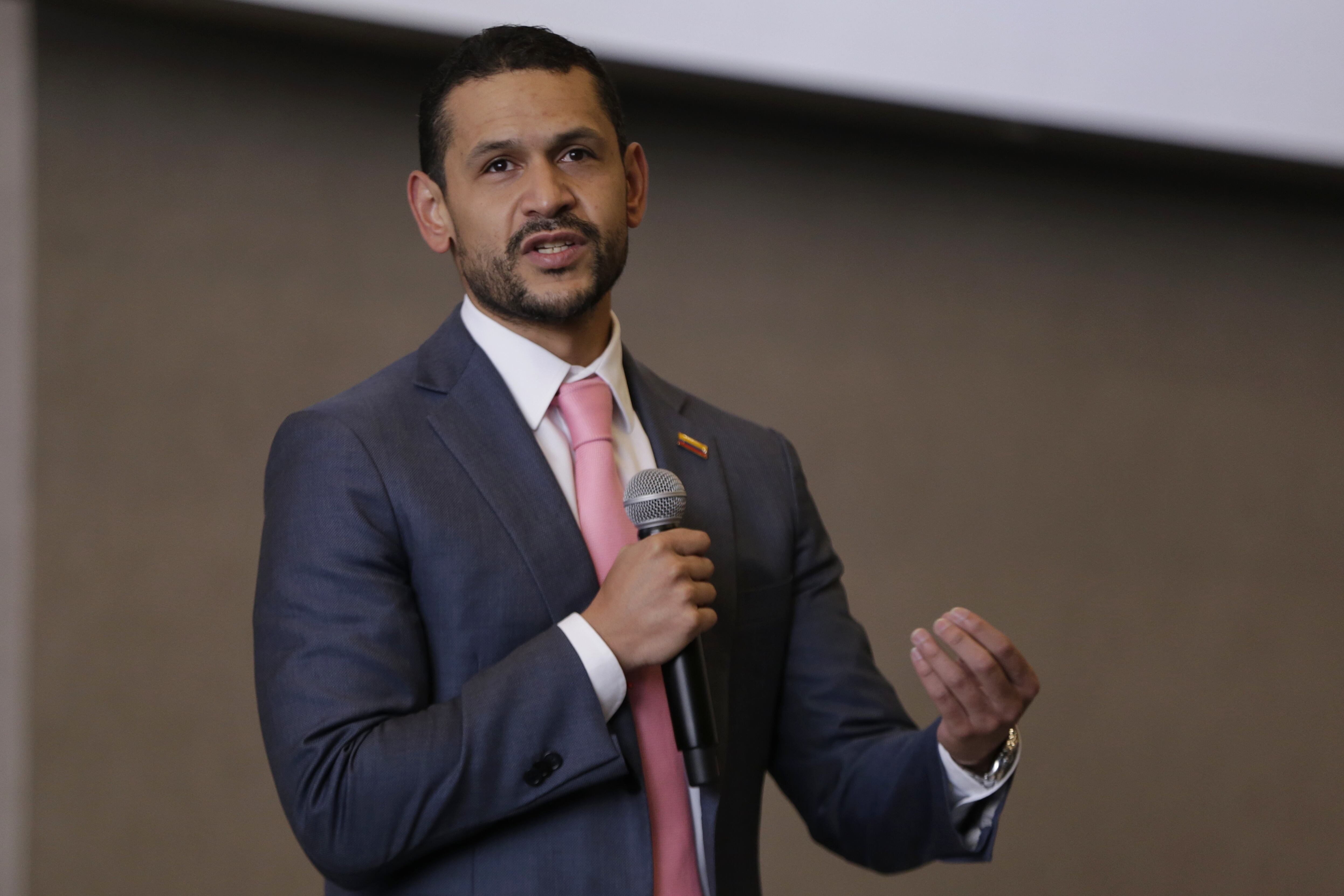 Bogotá, 03 de Febrero de 2021. Mesa Nacional de Asuntos Religiosos en el marco de la "Semana Mundial de la Armonía Interconfesional entre todas las religiones, confesiones y creencias", establecida por la Asamblea General de la ONU. En la foto: Daniel Palacios, Ministro del Interior. (Colprensa - Álvaro Tavera)