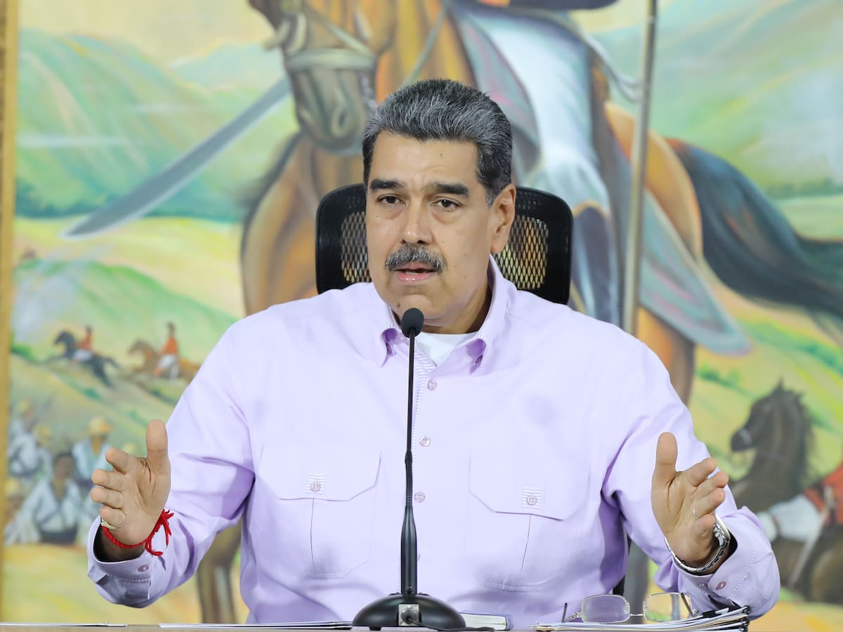 Maduro advirtió con declarar “en armas” a Venezuela si es agredida