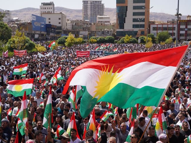 “Ni EE.UU. ni Rusia condenaron el hecho”: portavoz kurdo en Siria por ataques de Turquía