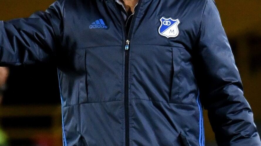 DT de Millonarios simula agresión en liga femenina. Foto: Referencia Getty