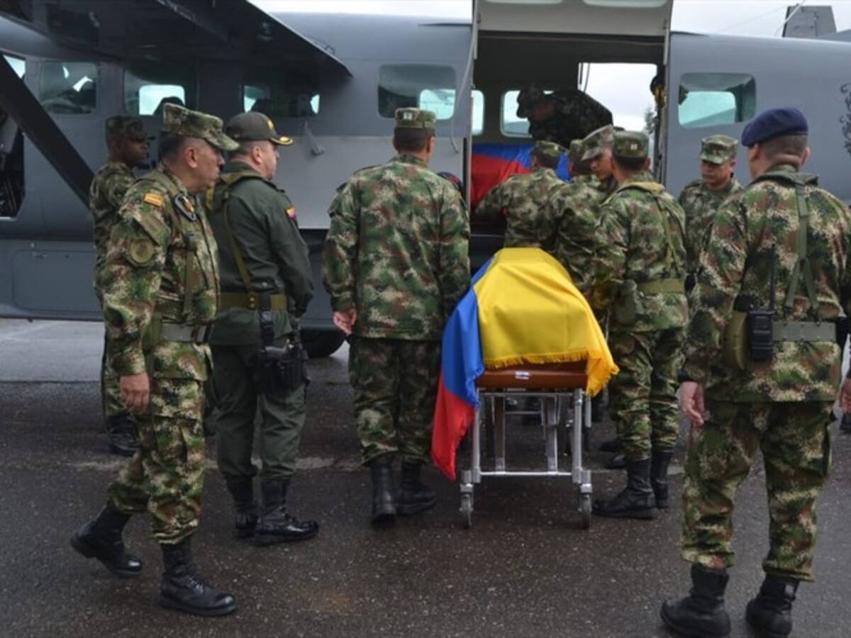 Con honores despiden a militares fallecidos en Cauca