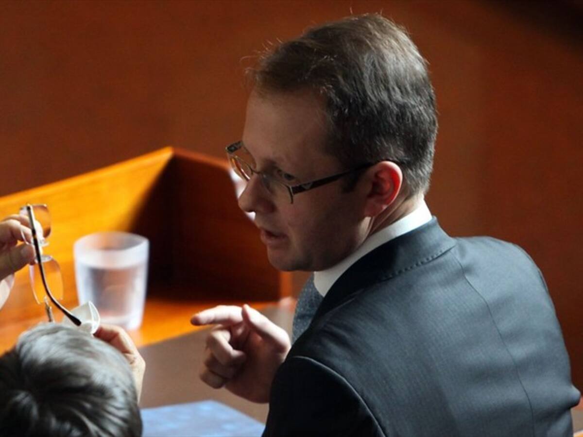 Exministro que pidió la condena de Andrés Felipe Arias le brinda su respaldo