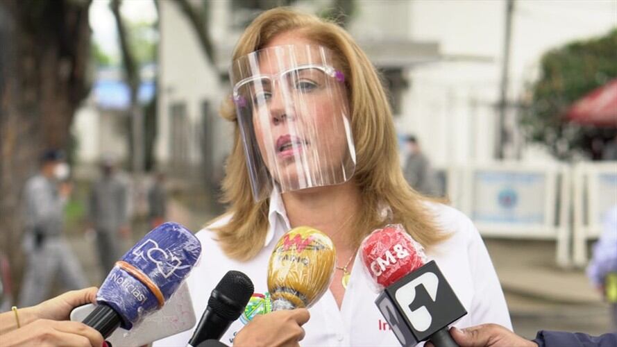 La gobernadora del Valle Clara Luz Roldán, hizo un llamado a las autoridades a tener cero tolerancia frente al crimen. Foto: Comunicaciones Gobernación del Valle