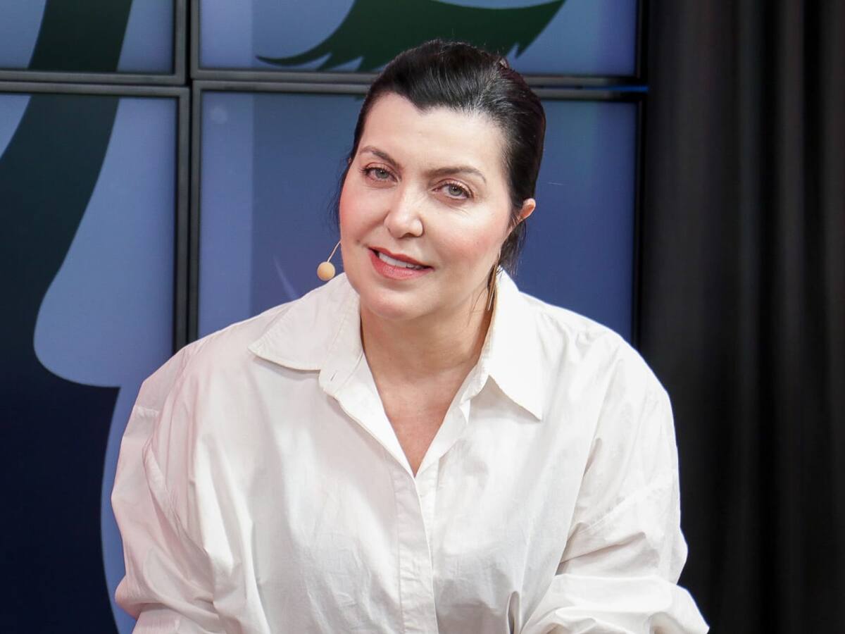 Mujeres somos tan inteligentes que nos damos lujo de fingir que no: Isabella Santo Domingo