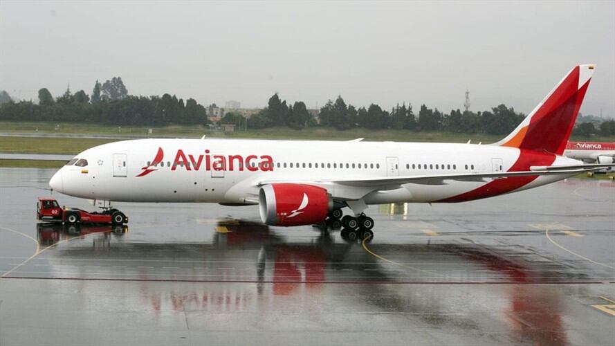 Avianca aclaró el sobre paso que tuvo que realizar una de sus aeronaves en El Dorado. Foto: Colprensa