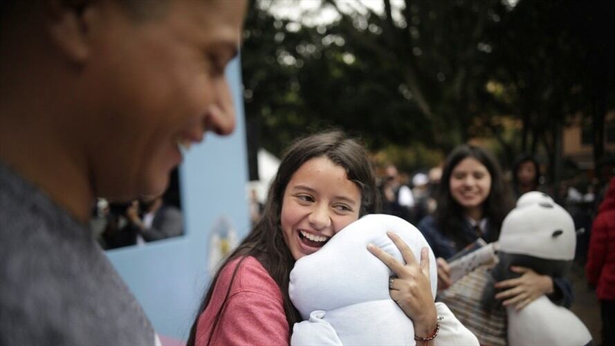 En la app puede ver lo que su amigo secreto quiere de regalo. Foto: Colprensa.