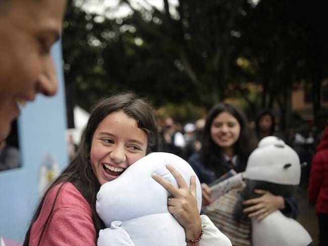 En la app puede ver lo que su amigo secreto quiere de regalo. Foto: Colprensa.