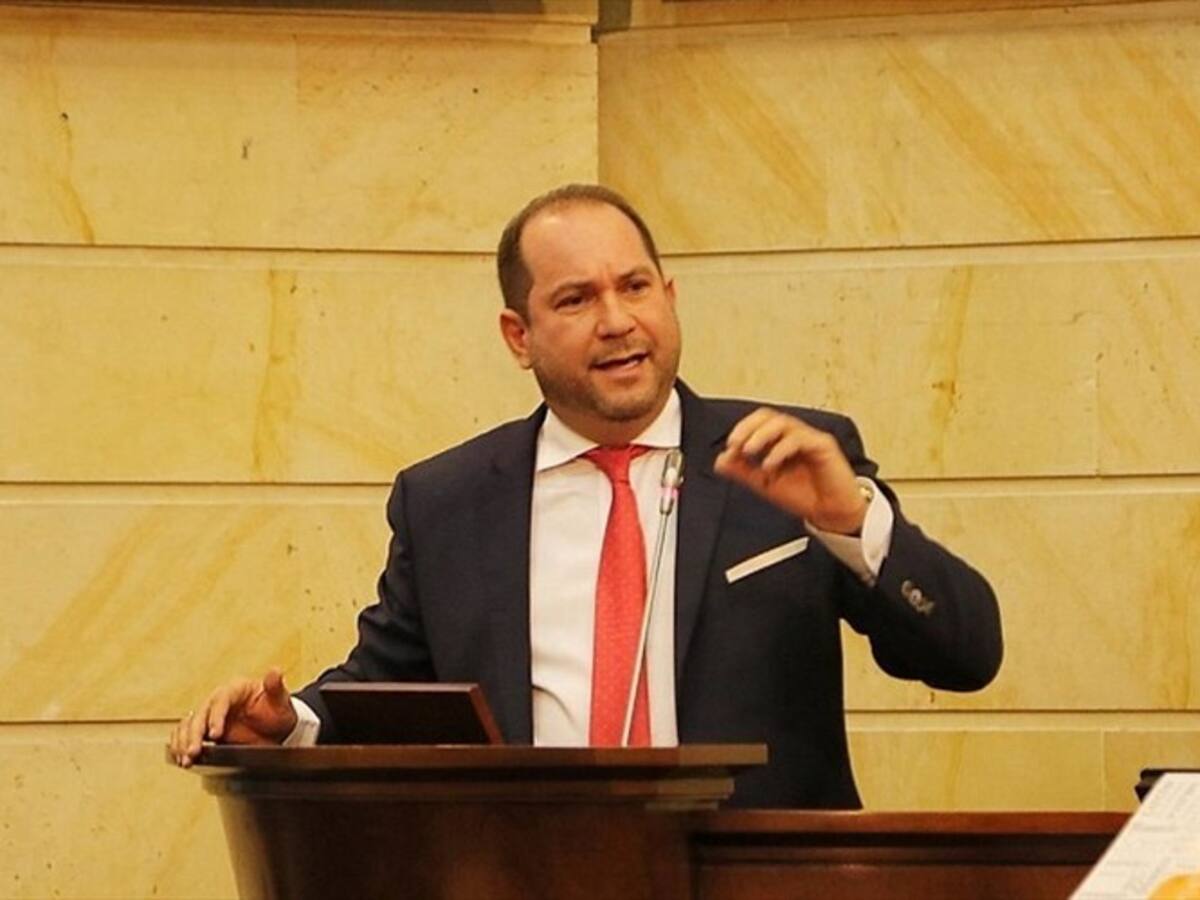 Ha habido negligencia del Gobierno: Lidio García sobre decreto para sesionar virtualmente