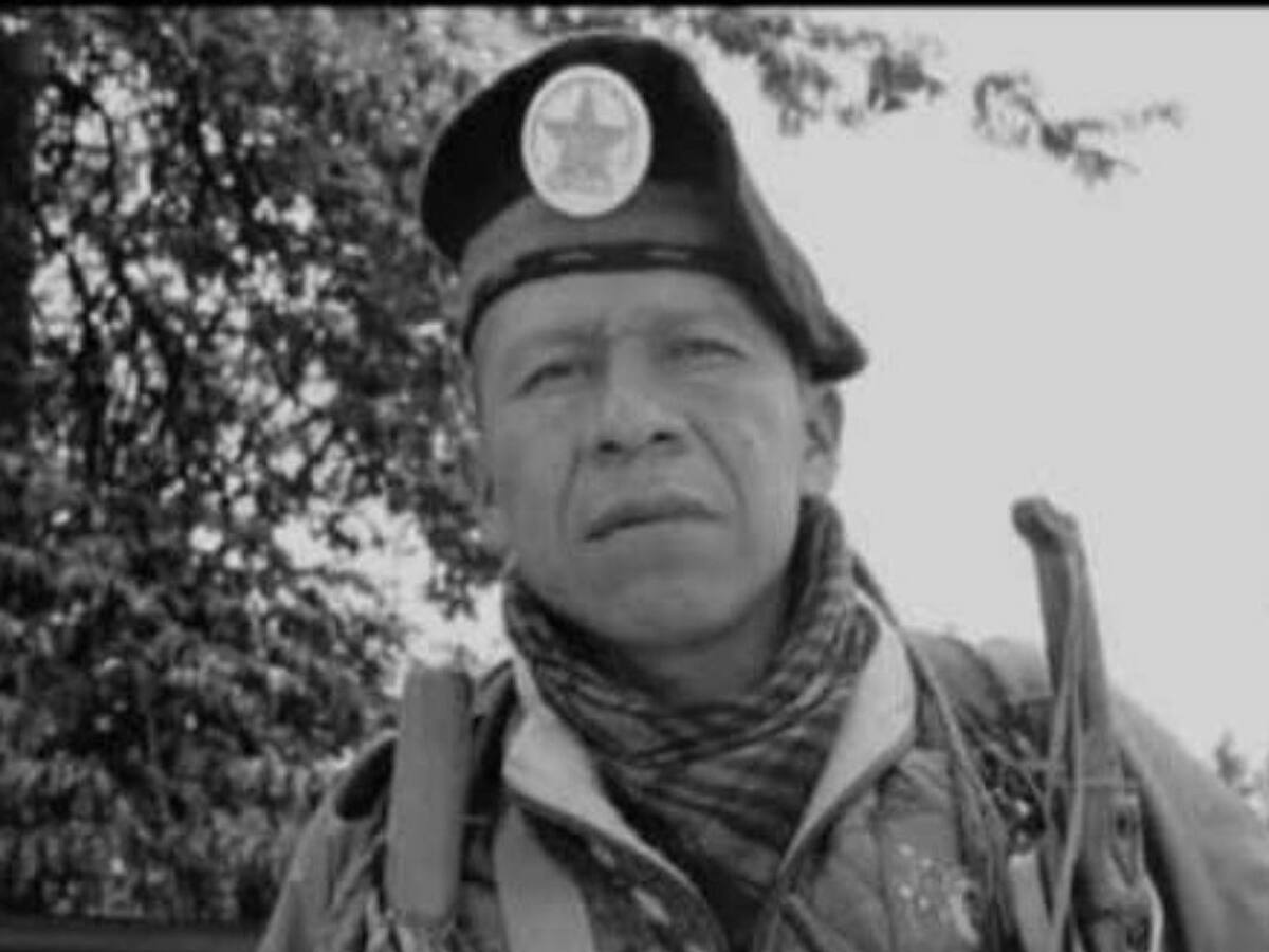 Hombres armados asesinan a un líder indígena y secuestran a su hijo de 13 años