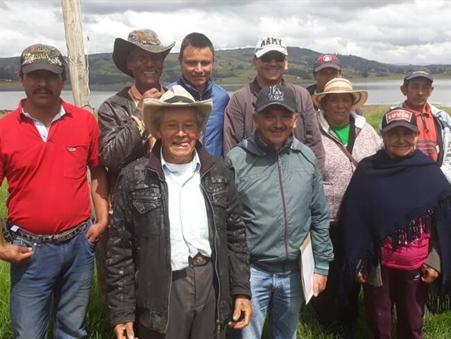 La viceministra de Agricultura, Marcela Urueña, dice a los campesinos de Toca que la busquen para solucionar el conflicto de pago de tierras. Foto: Redacción W Radio