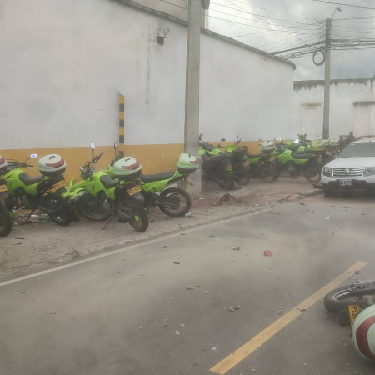 Cinco policías heridos tras explosión frente a estación de Policía en Bucaramanga