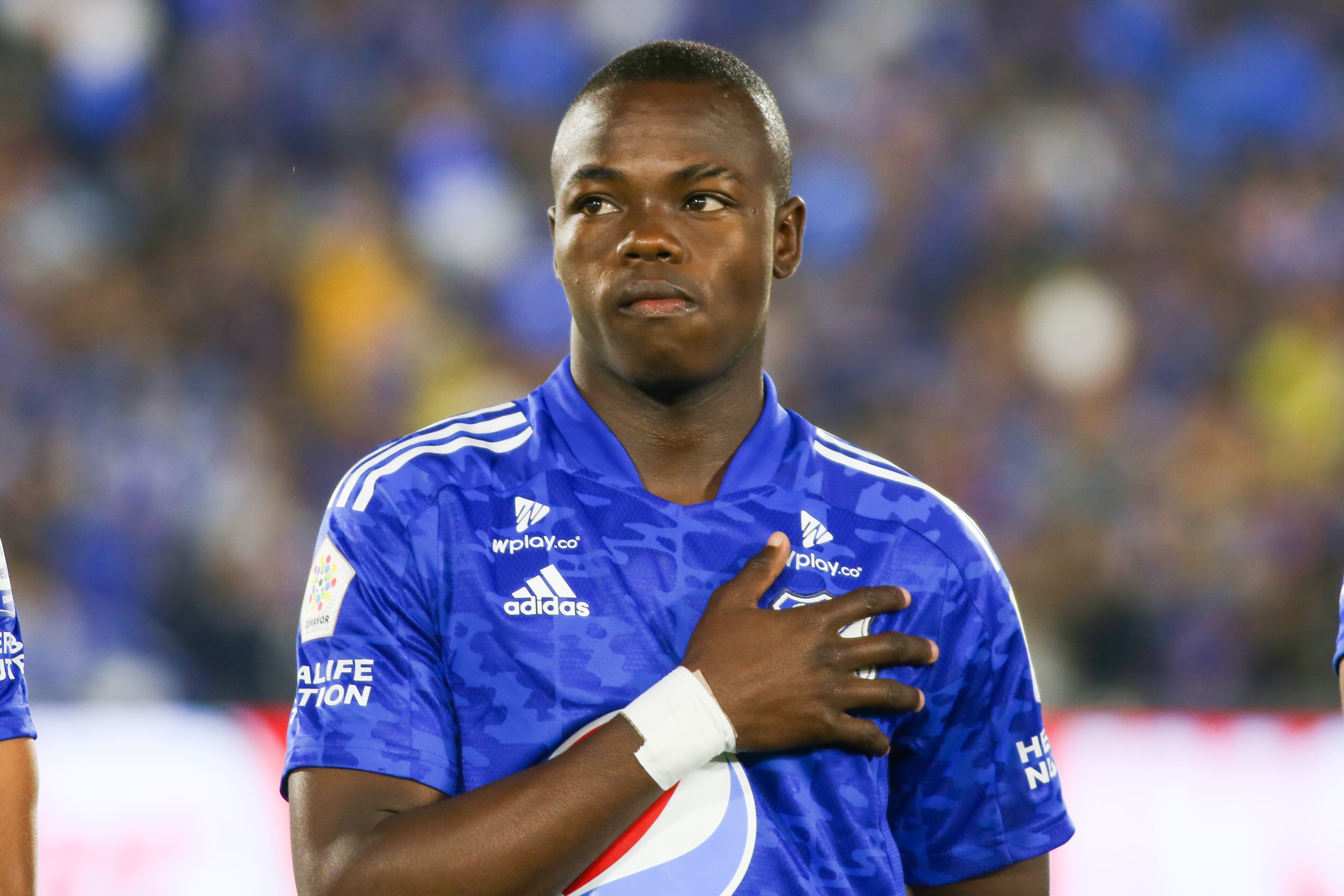 Carlos Andrés Gómez, extremo de Millonarios. (Photo by Daniel Garzon Herazo/NurPhoto via Getty Images)