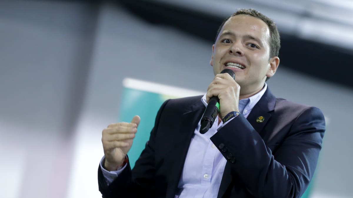 Alcalde de Manizales confirmó a través de sus redes sociales que ya está en Colombia