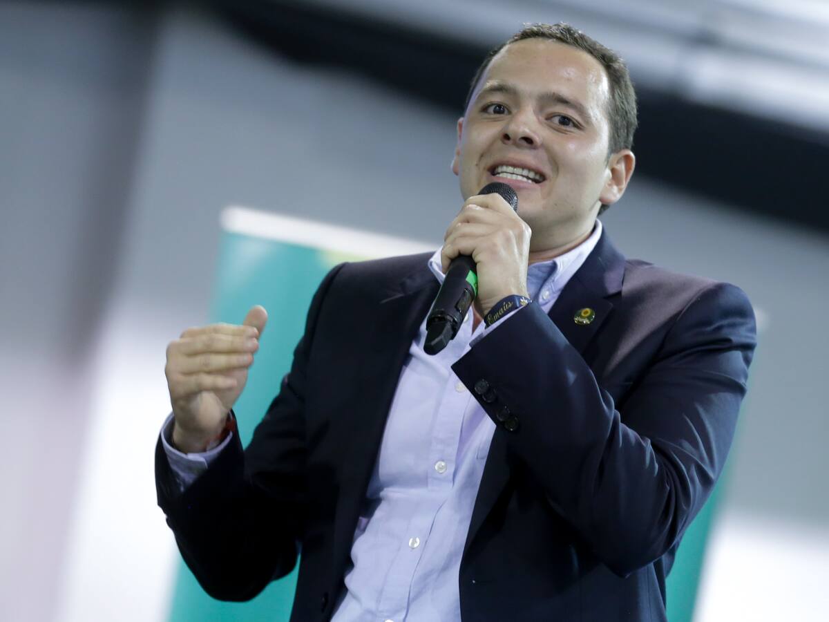 Alcalde de Manizales confirmó a través de sus redes sociales que ya está en Colombia